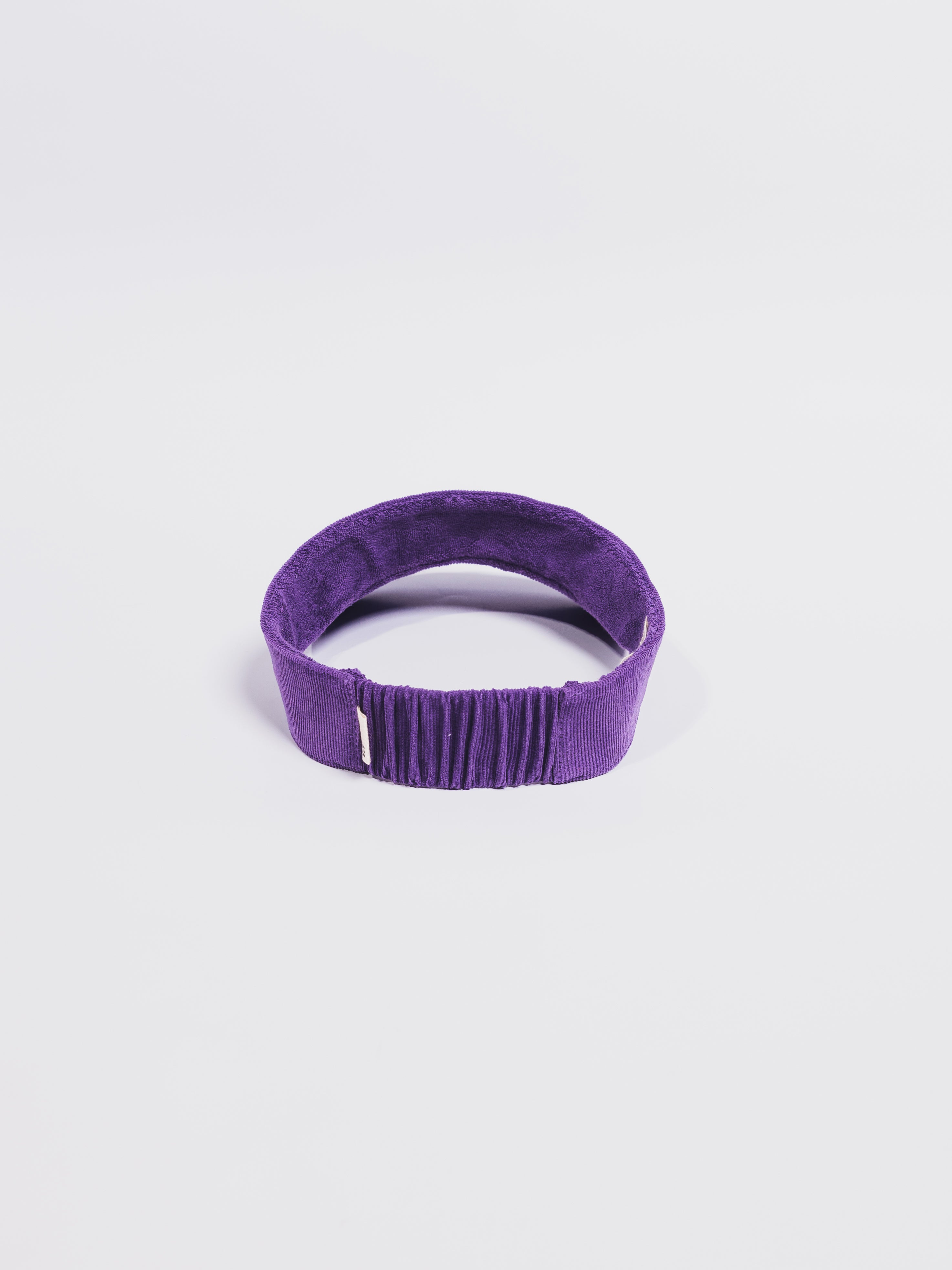 visière violette élastique au dos