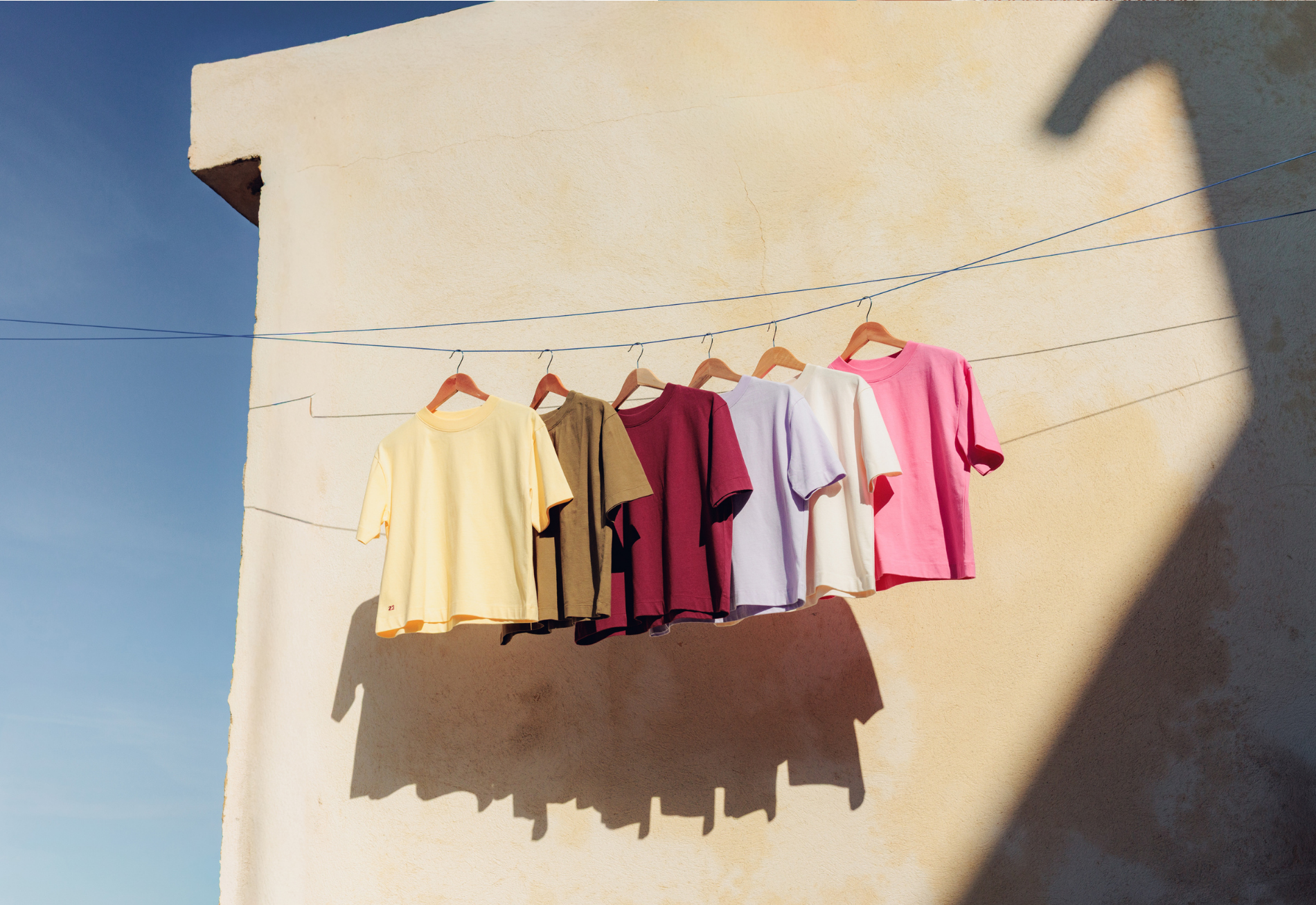 T-SHIRT