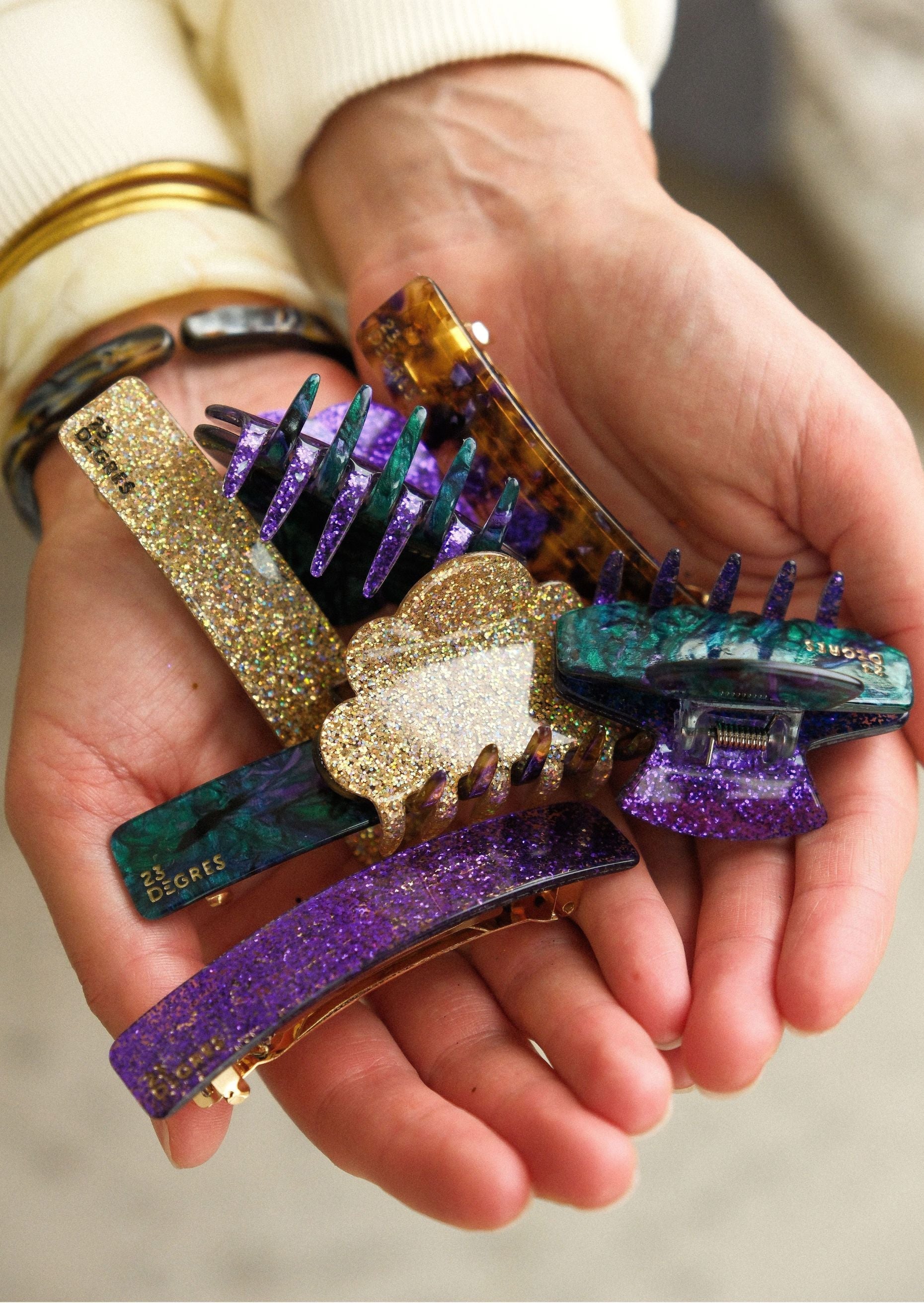 PINCE ET BARRETTE A CHEVEUX A PAILLETTES
