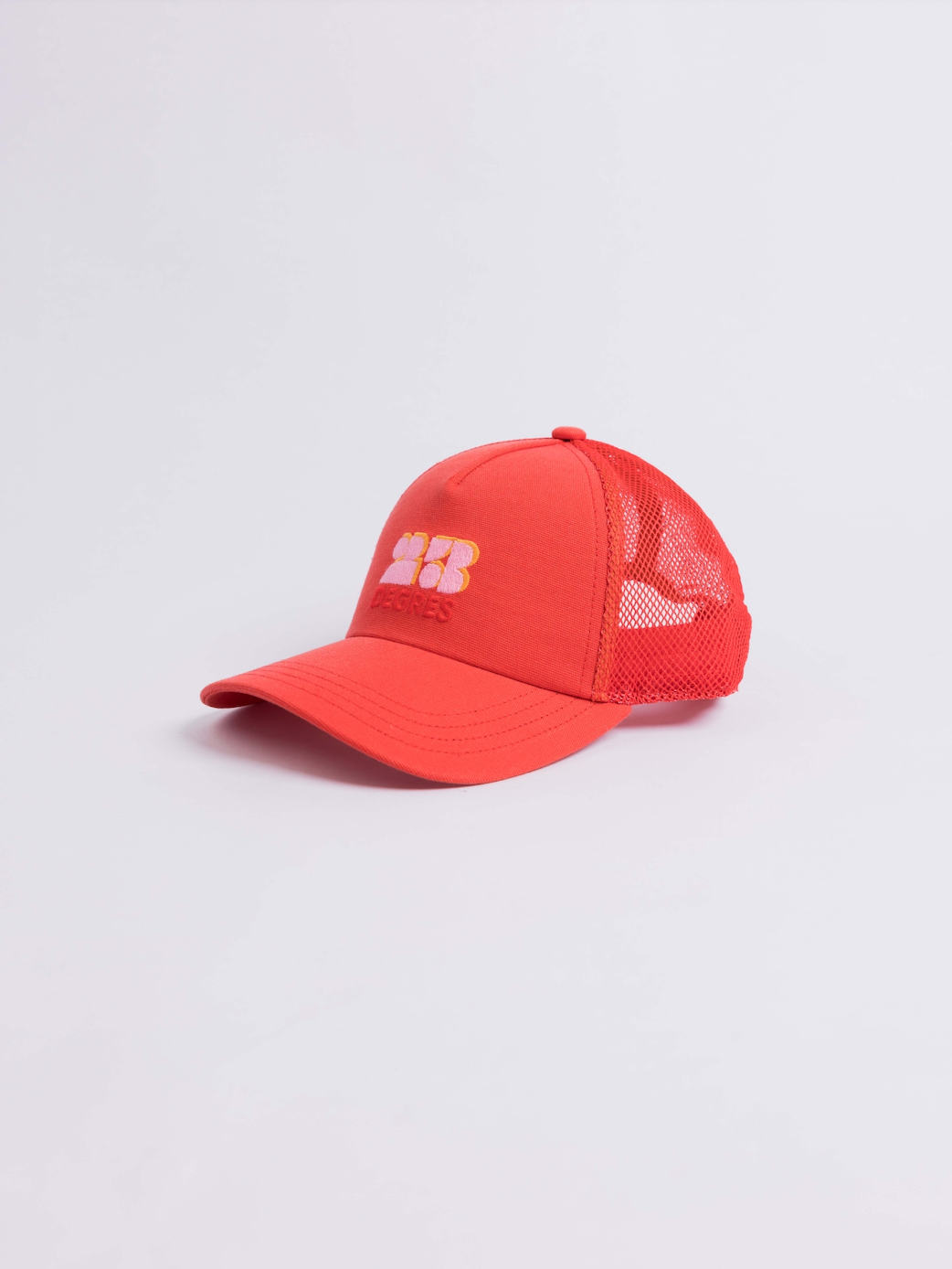 casquette filet rouge