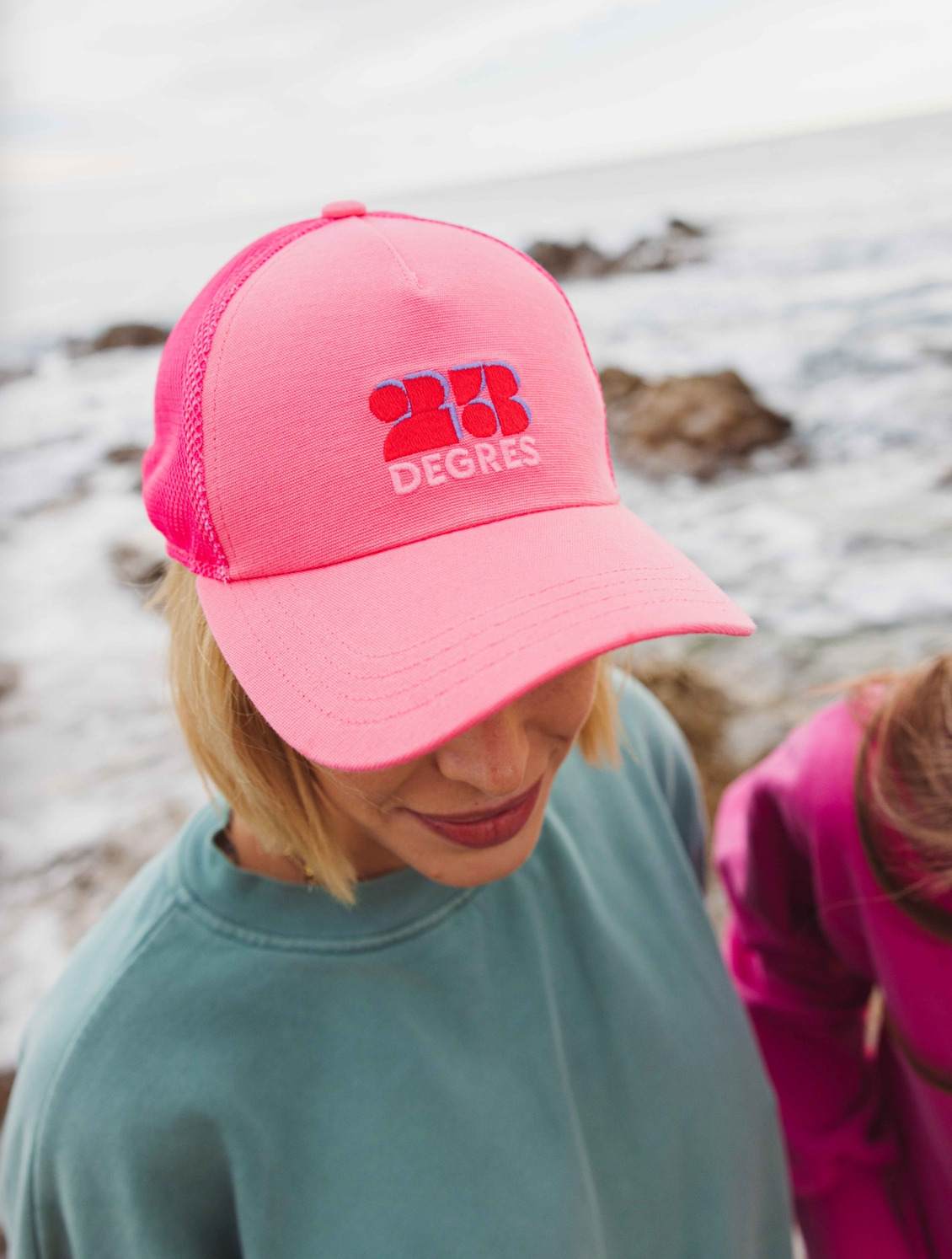 casquette rose avec filet